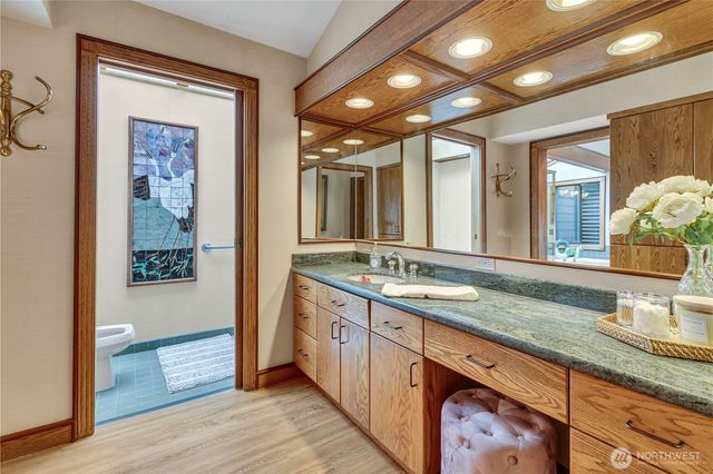 5325 Illahee Lane NE, Olympia, WA 98516