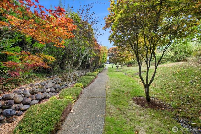 5325 Illahee Lane NE, Olympia, WA 98516