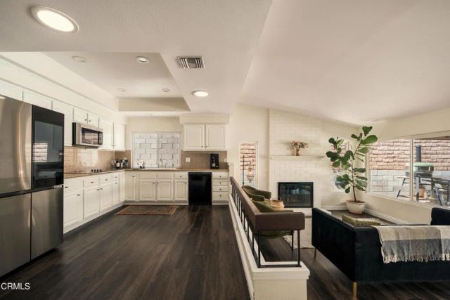 2400 Temple Avenue, Camarillo, CA 93010
