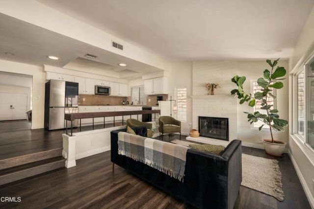 2400 Temple Avenue, Camarillo, CA 93010