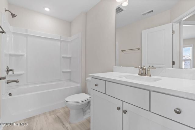 257 Pelican Flight Loop, Wilmington, NC 28412