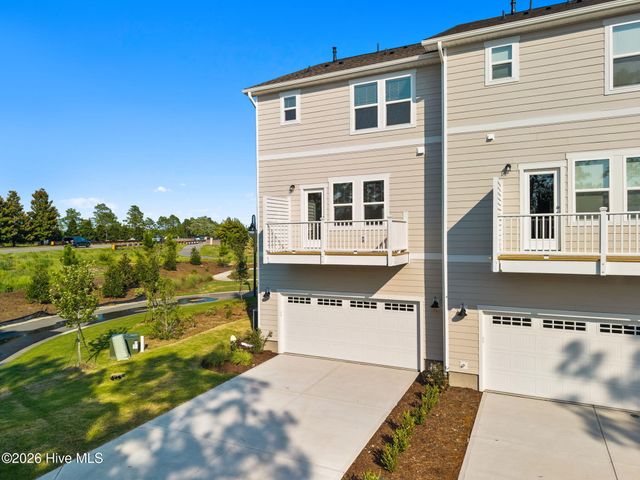 257 Pelican Flight Loop, Wilmington, NC 28412