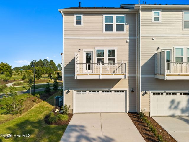 257 Pelican Flight Loop, Wilmington, NC 28412