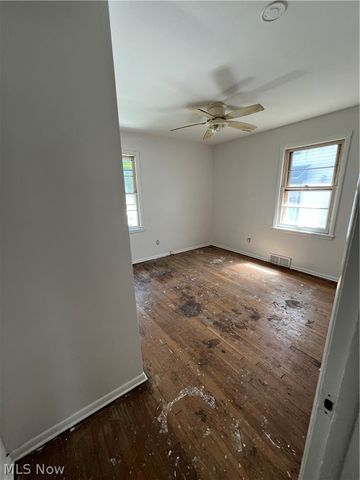 11705 Farringdon, Cleveland, OH 44105