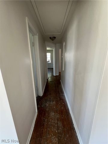 11705 Farringdon, Cleveland, OH 44105