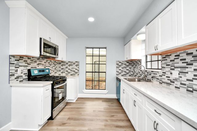 6411 Hollow Oaks Drive, Houston, TX 77050