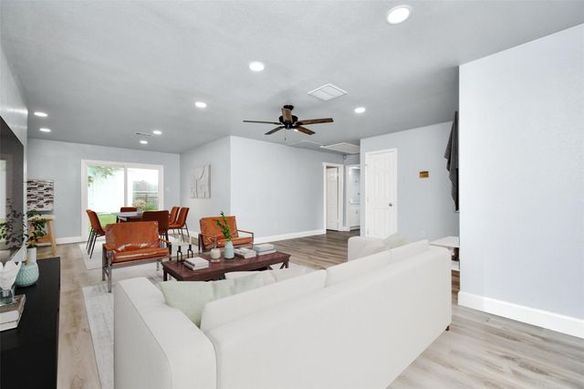 6411 Hollow Oaks Drive, Houston, TX 77050