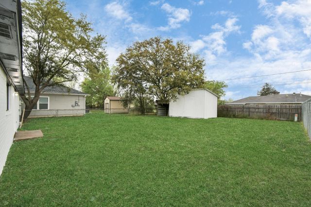 6411 Hollow Oaks Drive, Houston, TX 77050