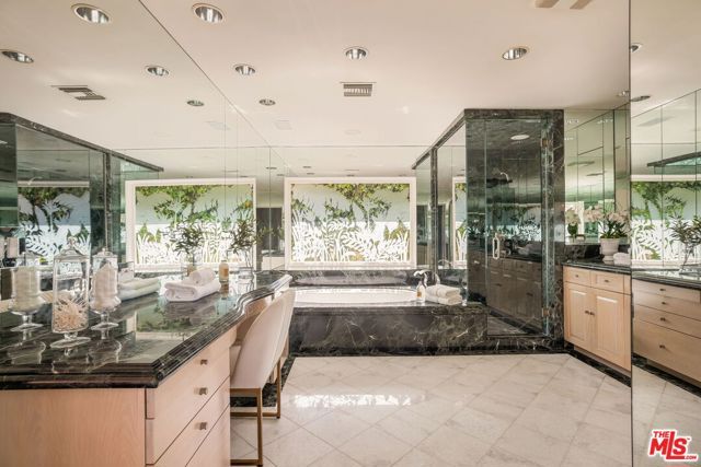 10820 Ambazac Way, Los Angeles, CA 90077