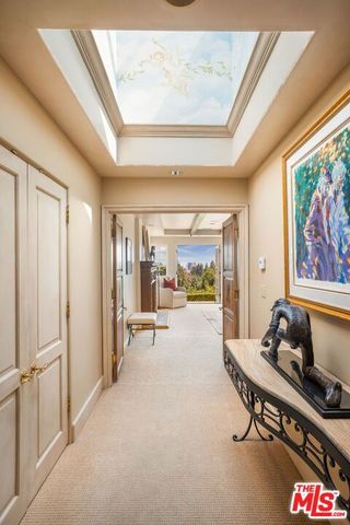 10820 Ambazac Way, Los Angeles, CA 90077