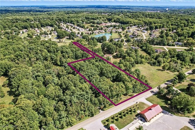 4957 S Raccoon Road, Canfield, OH 44406