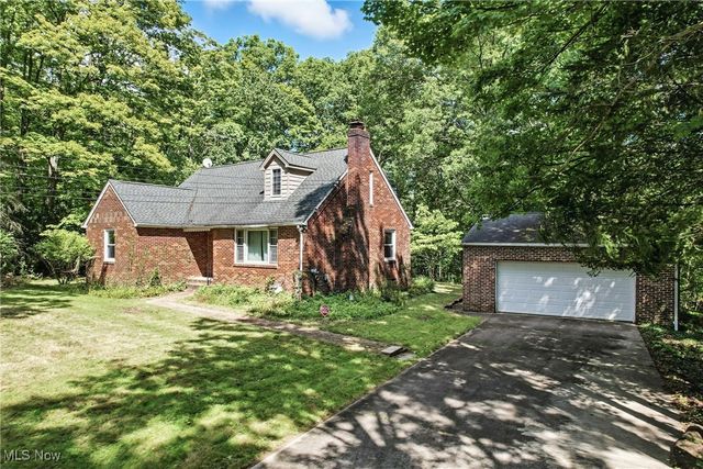 4957 S Raccoon Road, Canfield, OH 44406