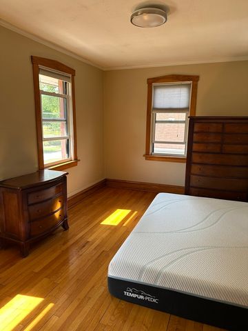 192 Waubansee Road, Riverside, IL 60546