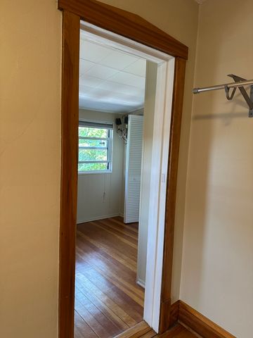 192 Waubansee Road, Riverside, IL 60546