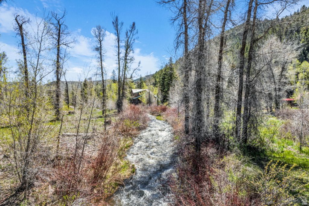 Image 2 of property listing at 6314 STEWART RANCH RD, Kamas, UT 84036