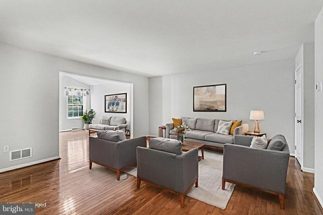 26 GANTZ MDWS, Mount Joy, PA 17552