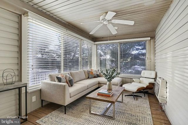 26 GANTZ MDWS, Mount Joy, PA 17552