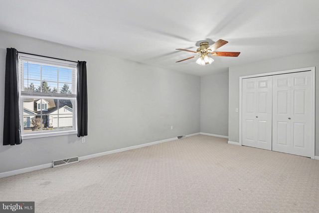 26 GANTZ MDWS, Mount Joy, PA 17552