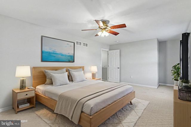 26 GANTZ MDWS, Mount Joy, PA 17552