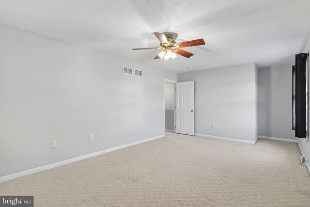 26 GANTZ MDWS, Mount Joy, PA 17552