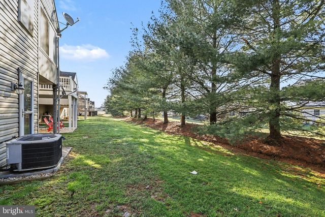 26 GANTZ MDWS, Mount Joy, PA 17552