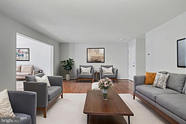 26 GANTZ MDWS, Mount Joy, PA 17552