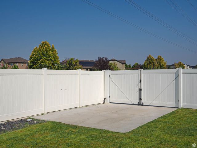 88 S KEAKI WOOD, Vineyard, UT 84059