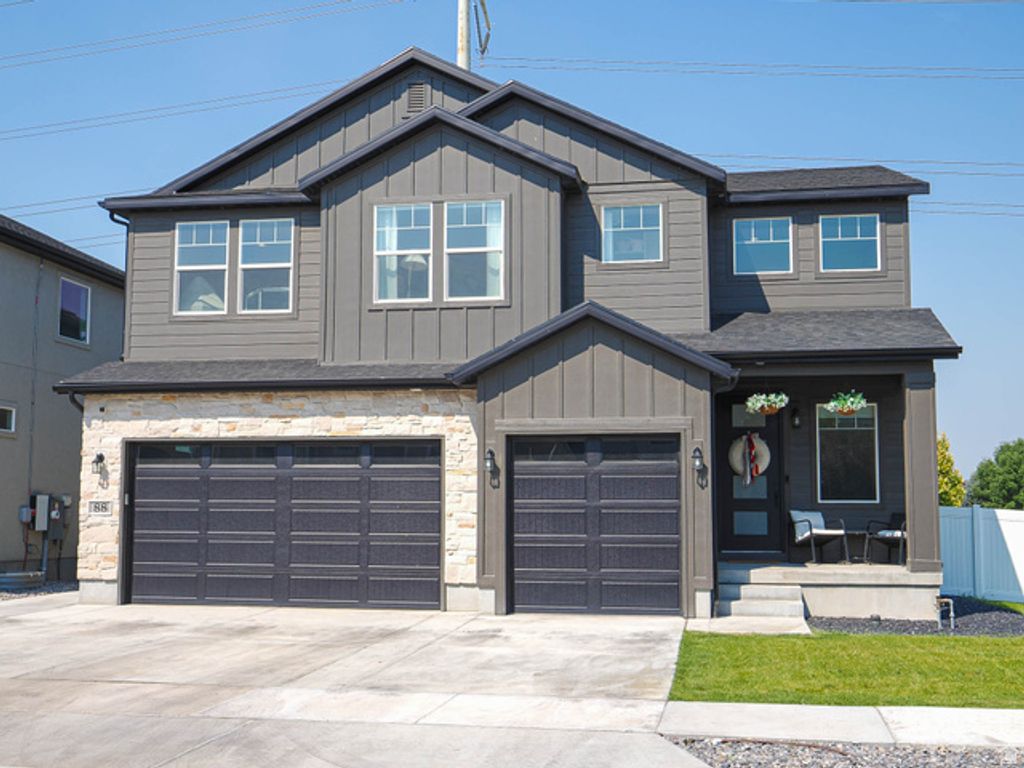 88 S KEAKI WOOD, Vineyard, UT 84059