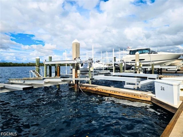 B24 4187 Bay Beach LN, Fort Myers Beach, FL 33931