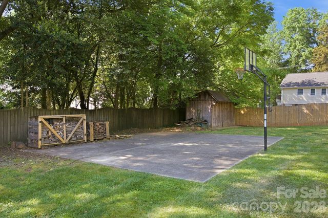 452 Union Street S, Concord, NC 28025