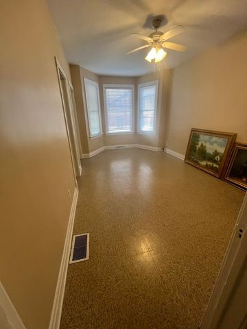 8220 S South Shore Drive, Chicago, IL 60617