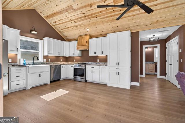 318 E Second Street, Blue Ridge, GA 30513