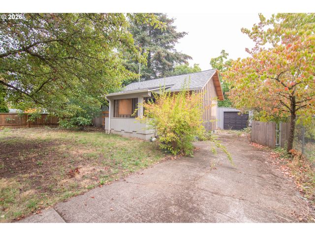 10422 Se ELLIS St, Portland, OR 97035