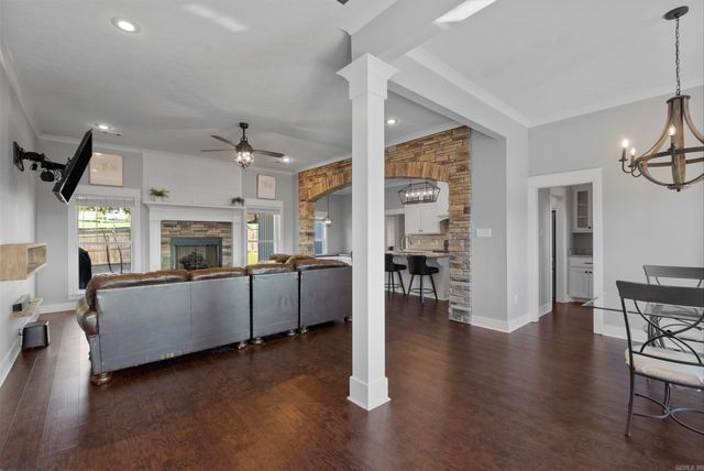 9 Castlepines Drive, Greenbrier, AR 72058