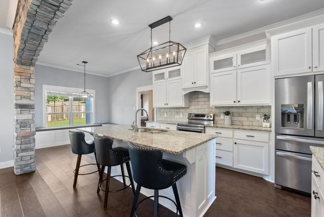 9 Castlepines Drive, Greenbrier, AR 72058