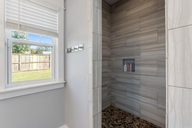 9 Castlepines Drive, Greenbrier, AR 72058