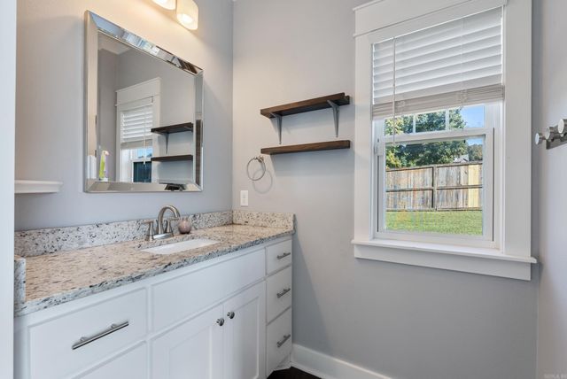 9 Castlepines Drive, Greenbrier, AR 72058