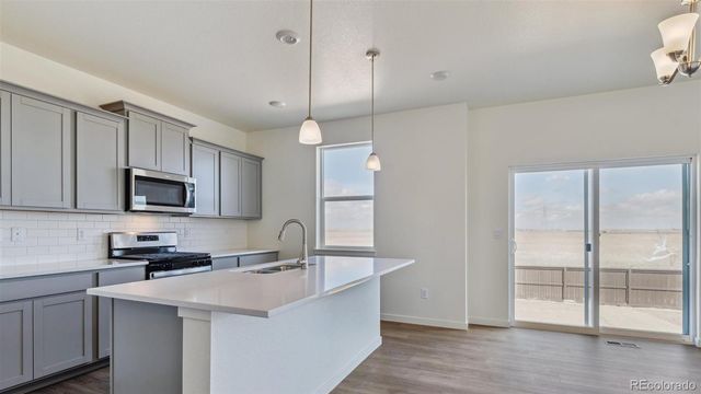 43042 Castle Stuart Street, Elizabeth, CO 80107