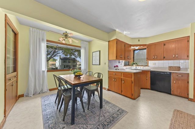 133 N 85th STREET, Wauwatosa, WI 53226
