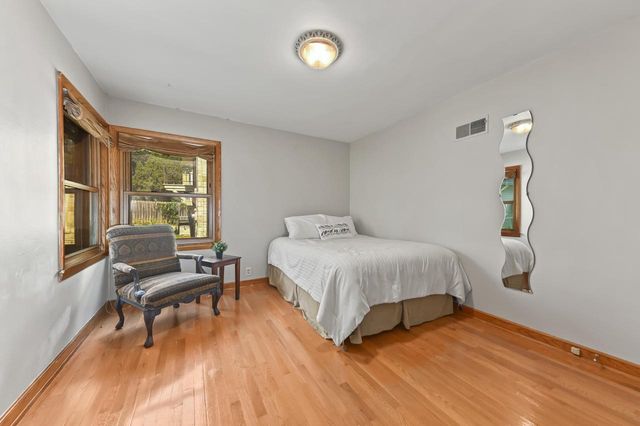 133 N 85th STREET, Wauwatosa, WI 53226