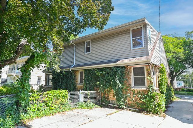 133 N 85th STREET, Wauwatosa, WI 53226