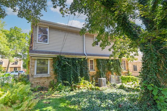 133 N 85th STREET, Wauwatosa, WI 53226