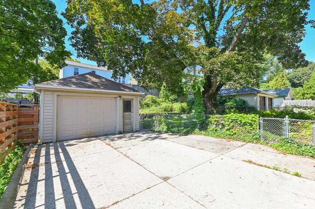 133 N 85th STREET, Wauwatosa, WI 53226