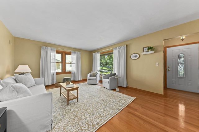 133 N 85th STREET, Wauwatosa, WI 53226