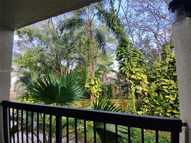 4241 W Mcnab Road 27, Pompano Beach, FL 33069