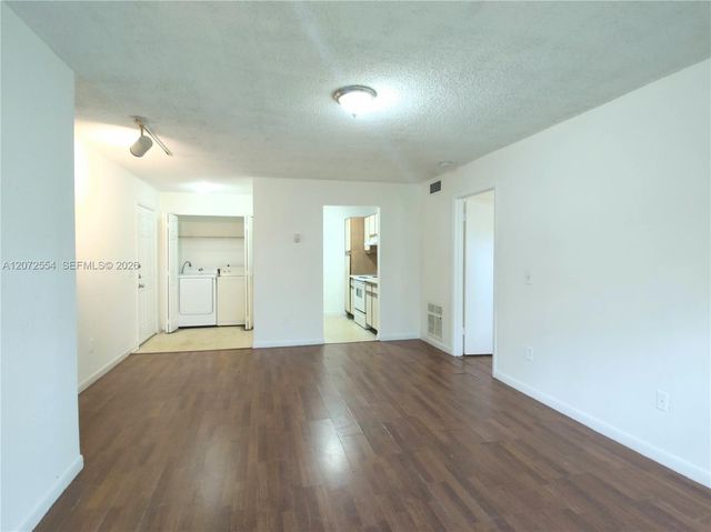 4241 W Mcnab Road 27, Pompano Beach, FL 33069