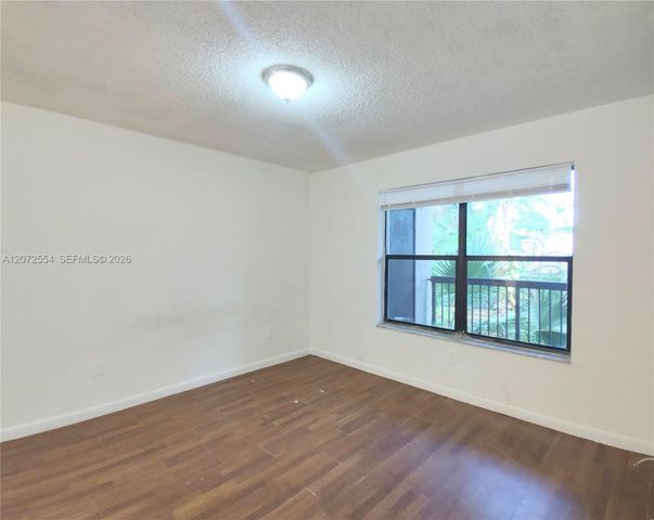 4241 W Mcnab Road 27, Pompano Beach, FL 33069