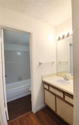 4241 W Mcnab Road 27, Pompano Beach, FL 33069