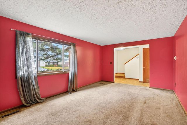 3466 WESTPOINT Drive, Columbus, OH 43232