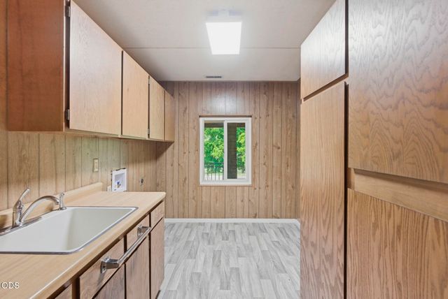 782 Covered Bridge Road, Rogue River, OR 97537